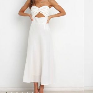 Brand new Rosetta white dress from petal and pup
